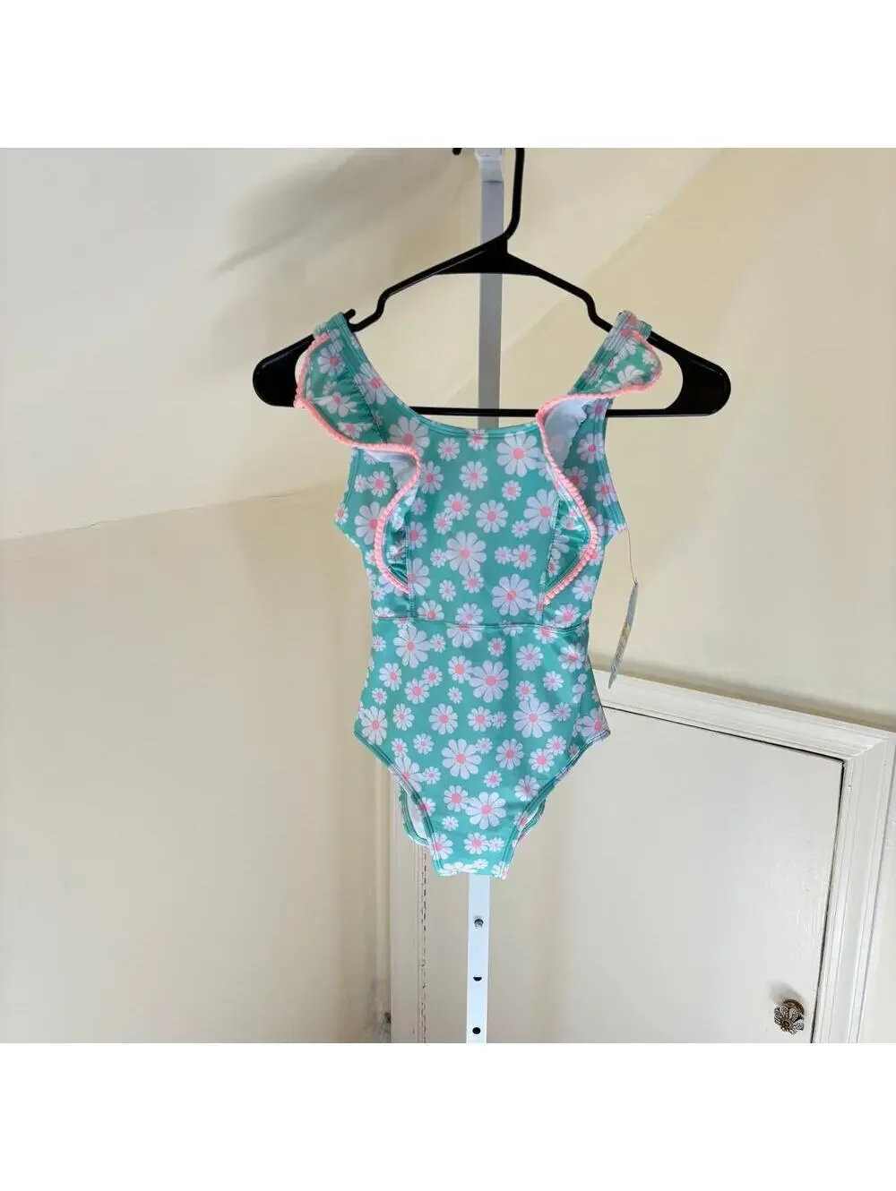 Cat & Jack NWT Girls' Endless Daisies Floral Printed One Piece Swimsuit M (8)